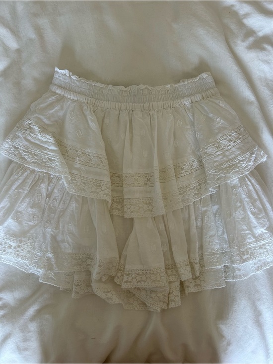 American Eagle Outfitters Dresses & Skirts - Loveshackfancy style White Tiered Lace Mini Skirt size S